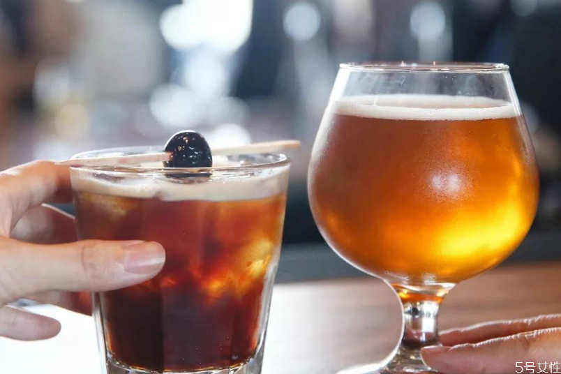 僵尸鸡尾酒的配方(僵尸鸡尾酒的配方)