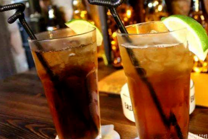 长岛冰茶等于几瓶啤酒(长岛冰茶等于几瓶啤酒)