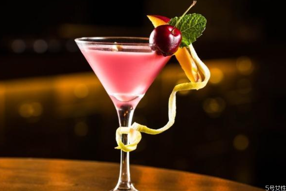 鸡尾酒介绍(常见鸡尾酒介绍) 鸡尾酒介绍(常见鸡尾酒介绍)