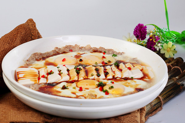 过桥豆腐的特点(过桥豆腐用的是什么豆腐)