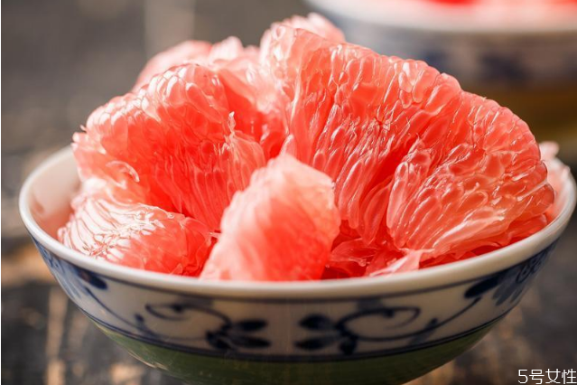 柚子酸的怎么才能变甜的(柚子酸的怎么才能变甜的)