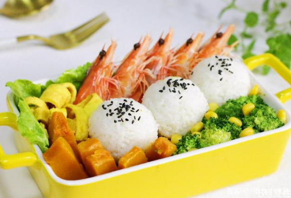 日式肉松饭团的做法(日式肉松饭团的做法) 日式肉松饭团的做法(日式肉松饭团的做法)