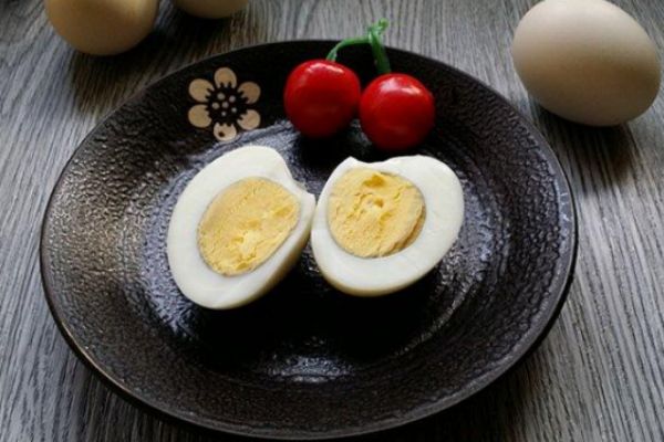 水煮蛋的两种方法(水煮蛋的正确煮法)