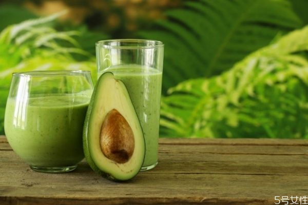 牛油果沙拉的做法(牛油果沙拉怎么做)