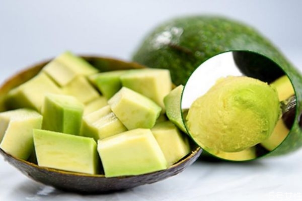 牛油果是热性还是寒性(牛油果是热性还是寒性水果?)