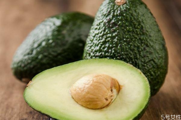 经常吃牛油果的好处(经常吃牛油果的好处和坏处)