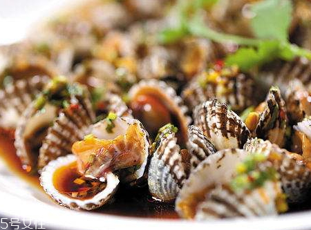 广式叉烧包的简易做法(正宗广式叉烧包的做法)