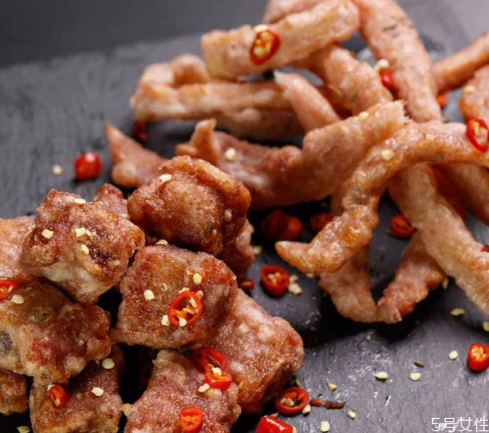 桥头排骨店的特色美食(桥头排骨是哪里的小吃)