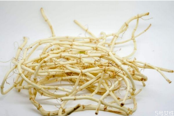 鱼腥草的食用处理方法(鱼腥草食用方法是这样的) 鱼腥草的食用处理方法(鱼腥草食用方法是这样的)