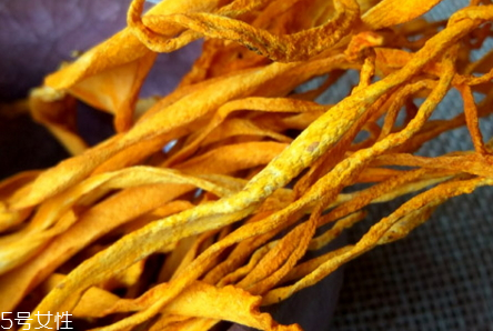 虫草花泡酒功效(虫草花泡酒功效和作用)