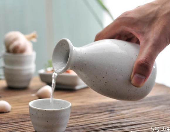 什么是烧酒(什么是烧酒和其他酒的区别)