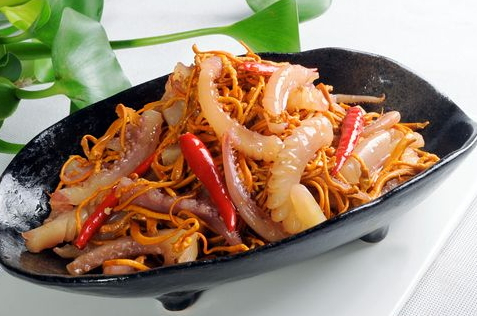 虫草花为什么会褪色(虫草花会褪色吗)