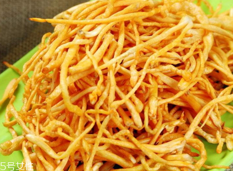 虫草花变黑能吃吗(虫草花变黑能吃吗)