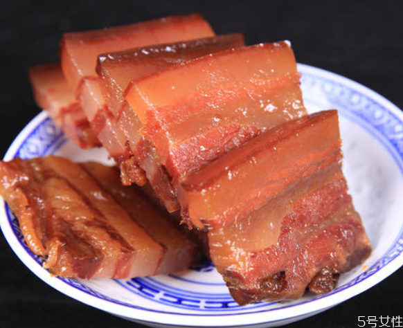 腊肉如何制作(腊肉如何制作才不会产生亚硝酸盐)