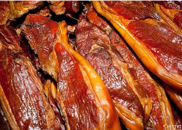 腊肉怎样快速晾干(腊肉怎么晾干)