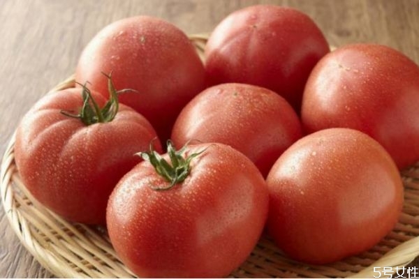 正确挑选番茄的方法(怎样挑选番茄)