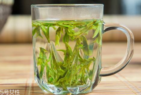 茶叶色泽和品质的关系(影响茶叶色泽的主要因素) 茶叶色泽和品质的关系(影响茶叶色泽的主要因素)