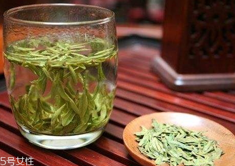 龙井茶的功效(龙井茶的功效和作用)