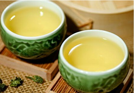 铁观音和碧螺春口感区别(铁观音和碧螺春的区别)