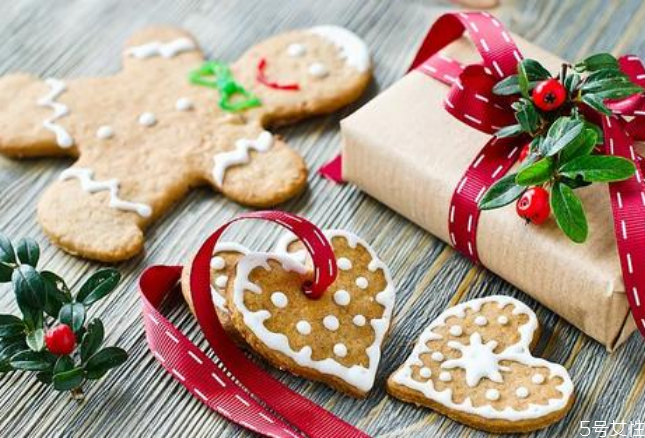 姜饼的颜色(姜饼的颜色怎么调)