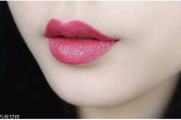 豆沙色口红适合什么肤色(豆沙色口红适合什么肤色,年龄)