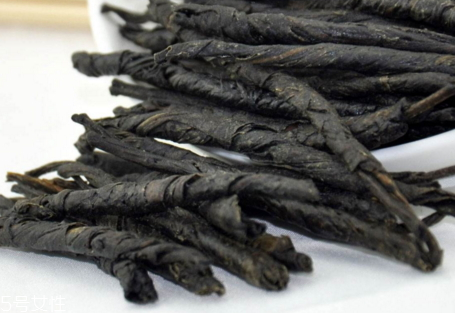 冲饮苦丁茶的要点(苦丁茶冲泡方法)