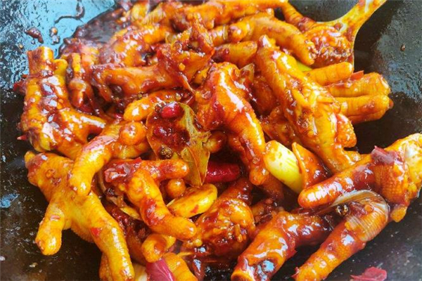 明虾鸡爪煲吃了有什么好处(明虾鸡爪煲怎么做好吃)