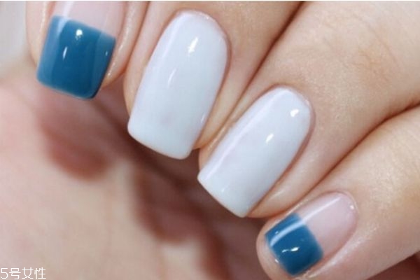 柳丁格子美甲教程(柳丁美甲图片)