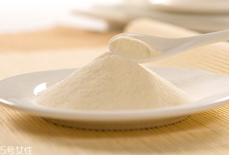 椰子粉的功效(椰子粉的功效和作用)