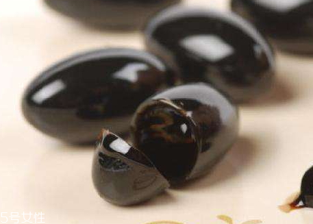 蜂胶的作用(蜂胶的作用和功效)