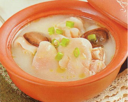 猪蹄筋栗子香菇汤(香菇面筋煲)