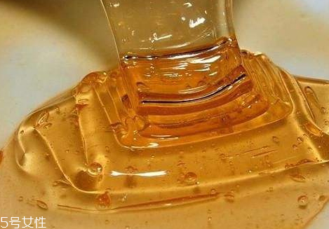 土蜂蜜食用方法(土蜂蜜的功效和作用及食用方法)