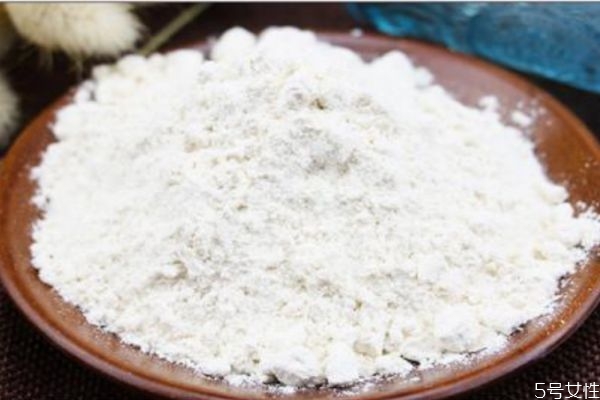 包饺子应该用冷水还是热水和面(包饺子是用热水和面还是用冷水和面) 包饺子应该用冷水还是热水和面(包饺子是用热水和面还是用冷水和面)