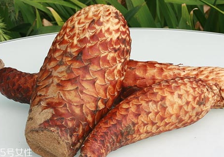 燕窝可以用温水泡吗(燕窝是用温水泡好还是用冷水)