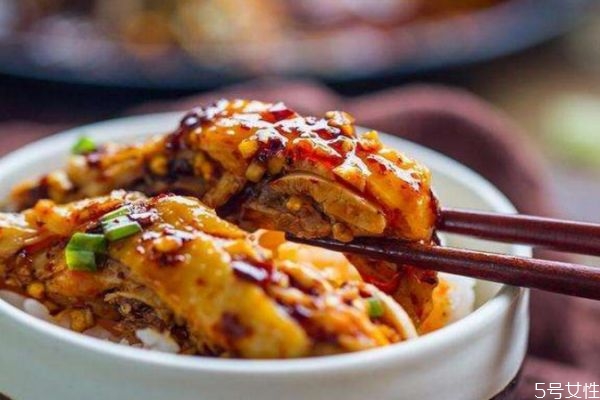 做口水鸡的注意(口水鸡是用口水做的吗)