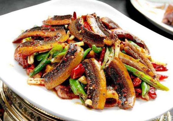 黄鳝死了还能吃吗(黄鳝死了还能吃吗?)