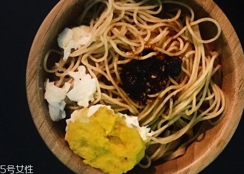 牛肉瑶柱面(瑶柱肉的做法)