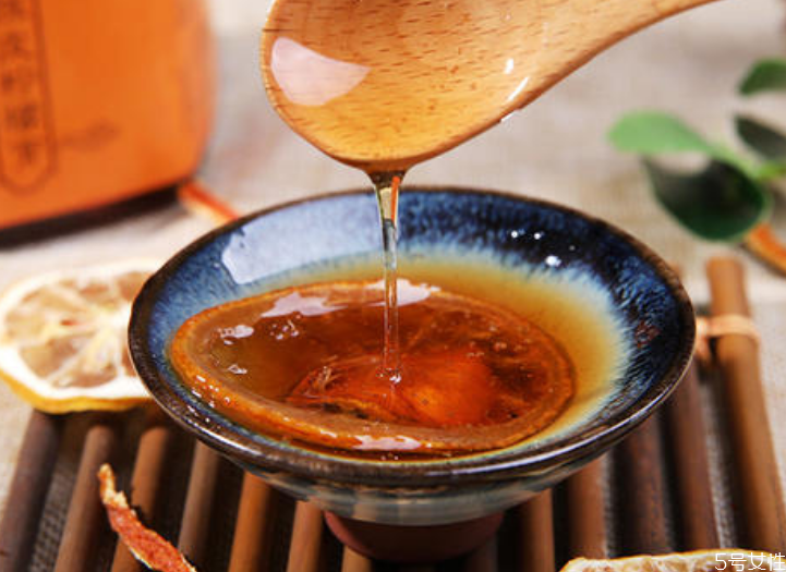 金桔柠檬膏熬多久算熬好(金桔柠檬膏熬多长时间)