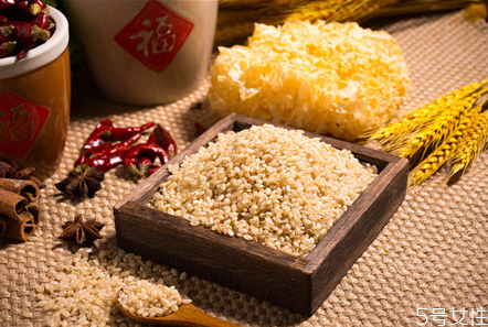 给宝宝食用粗粮注意问题(婴儿可以吃粗粮吗) 给宝宝食用粗粮注意问题(婴儿可以吃粗粮吗)