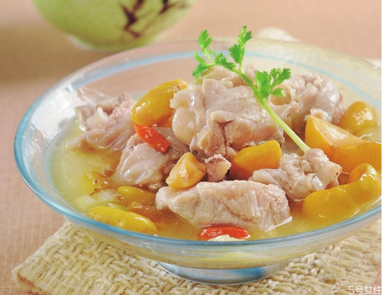 板栗煲汤要煲多久(板栗煲汤要煲多久)