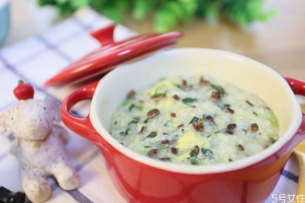 为什么宝宝添加辅食(为什么宝宝添加辅食后反而瘦了)