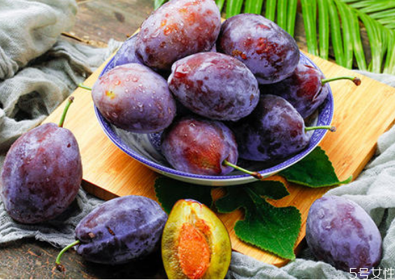 西梅吃多了会怎么样(风干西梅吃多了会怎么样)