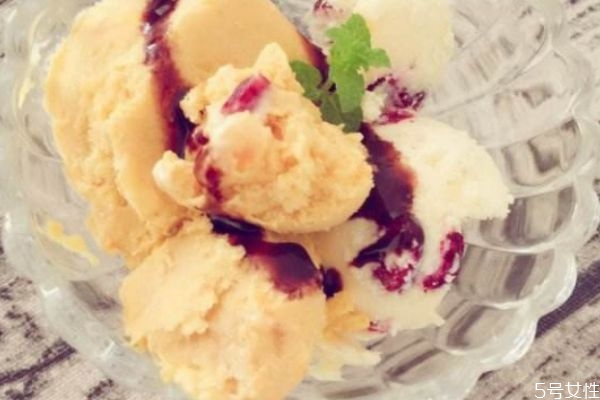 如何在家简单做冰淇淋(如何在家简单做冰淇淋) 如何在家简单做冰淇淋(如何在家简单做冰淇淋)