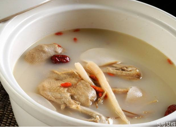 鸽子汤的做法(鸽子汤的做法清炖鸽子汤)