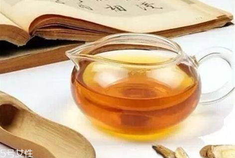 黄芪和丹参一起喝的好处(丹参和黄芪能一起喝吗) 黄芪和丹参一起喝的好处(丹参和黄芪能一起喝吗)