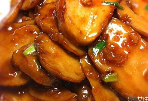 鸡腿菇没熟会怎样(鸡腿菇没熟吃了会怎么样)