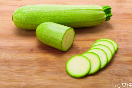吃西葫芦注意事项(宝宝吃西葫芦注意事项) 吃西葫芦注意事项(宝宝吃西葫芦注意事项)