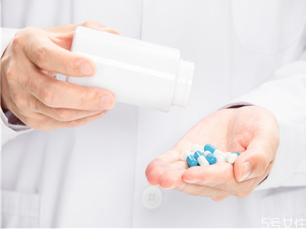 吃太撑可以催吐吗(吃太撑可以催吐吗)