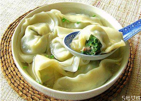 馄饨要煮多久才能熟(怎样做馄饨皮)