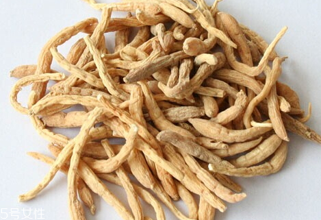 太子参发黑能吃吗(太子参发黑能吃吗)